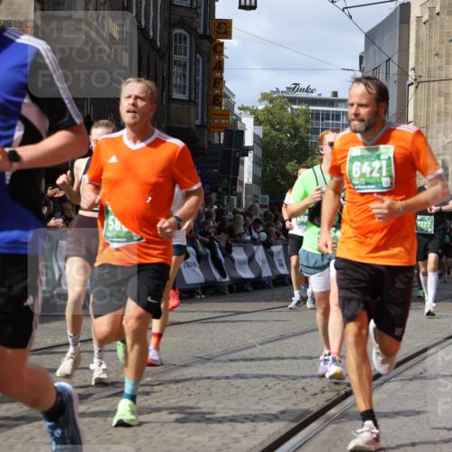 13.09.2026 - 21. swb-Marathon Bremen Strokosch-Dieckow http://msf.ph/oto/10354205 13.09.2026 13:33:23 Ziel 891, 1532, 2393, 2440, 2638, 2818, 2959, 3167, 3404, 3710, 3773, 4194, 4408, 4659, 5090, 5191, 5324, 5395, 5410, 5706, 5749, 5981, 6018, 6941, 7756, 7788, 7830, 8061, 9269, 9292, 9406, 9745, 9829, 10048, 13019, 13028, 13039, 13092, 13093, 13101, 13146, 13164, 13247, 930, 2960, 3562, 4052, 4219, 4543, 5560, 5660, 5726, 6256, 6538, 6597, 6844, 6882, 6997, 7523, 7633, 7863, 8093, 8177, 8501, 8599, 8602, 8691, 9206, 9508, 10114, 13078 meine-sportfotos.de
