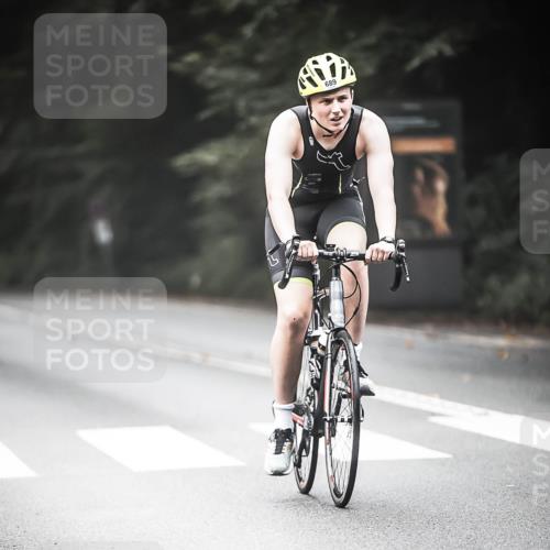 13.09.2026 - Stadtparktriathlon H.Heesch http://msf.ph/oto/10354218 13.09.2026 11:09:39 Radfahren 487, 647, 657, 703, 708, 1798 meine-sportfotos.de