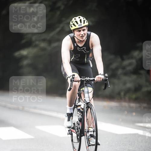 13.09.2026 - Stadtparktriathlon H.Heesch http://msf.ph/oto/10354231 13.09.2026 11:09:40 Radfahren 487, 657, 703, 708, 1798 meine-sportfotos.de