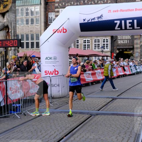 13.09.2026 - 21. swb-Marathon Bremen Tim E. http://msf.ph/oto/10354237 13.09.2026 12:45:09 Ziel 289, 814, 1187, 1840, 4474, 6485, 8285 meine-sportfotos.de