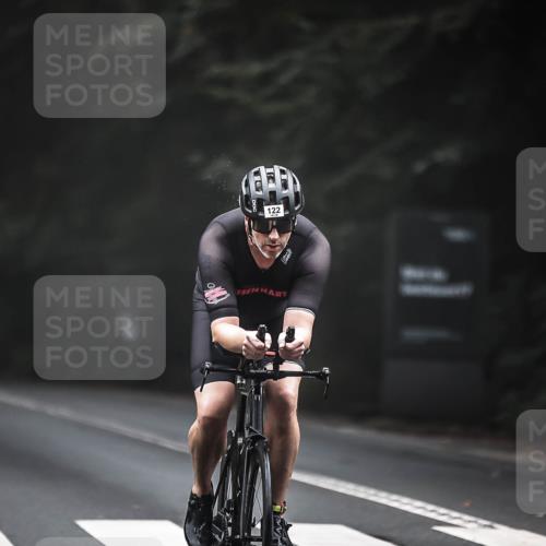 13.09.2026 - Stadtparktriathlon H.Heesch http://msf.ph/oto/10354256 13.09.2026 09:32:42 Radfahren 122, 148 meine-sportfotos.de