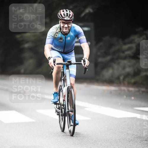 13.09.2026 - Stadtparktriathlon H.Heesch http://msf.ph/oto/10354259 13.09.2026 11:09:45 Radfahren 703, 1798 meine-sportfotos.de
