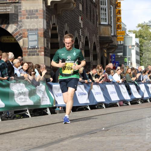 13.09.2026 - 21. swb-Marathon Bremen Strokosch-Dieckow http://msf.ph/oto/10354267 13.09.2026 10:55:56 Ziel 10203, 10243, 10256, 10297, 10379, 10423, 10529, 10550, 10788, 10809, 10881, 10952, 11377, 11414, 11510, 11557, 11748, 11862, 11941, 11975, 11977, 12030, 12125, 12150, 12188, 12348, 10246, 10298, 10365, 10690, 10949, 10957, 10960, 11219, 11782, 11790, 11972, 12061, 12476, 13565 meine-sportfotos.de