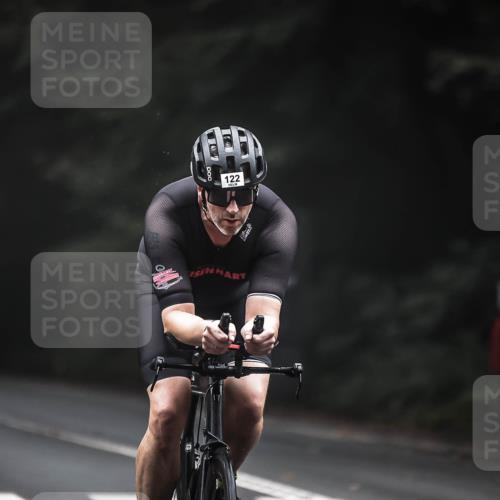 13.09.2026 - Stadtparktriathlon H.Heesch http://msf.ph/oto/10354271 13.09.2026 09:32:42 Radfahren 122, 148 meine-sportfotos.de