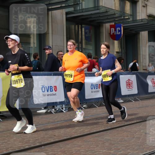 13.09.2026 - 21. swb-Marathon Bremen Strokosch-Dieckow http://msf.ph/oto/10354307 13.09.2026 11:15:38 Ziel 10474, 10572, 10665, 10900, 11217, 11307, 11549, 11613, 11768, 11778, 11897, 11940, 12046, 12306, 10572, 10606, 11424, 11504, 12137 meine-sportfotos.de
