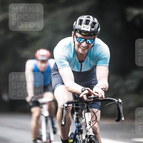 13.09.2026 - Stadtparktriathlon H.Heesch http://msf.ph/oto/10354342 13.09.2026 11:09:58 Radfahren 546, 637, 672 meine-sportfotos.de