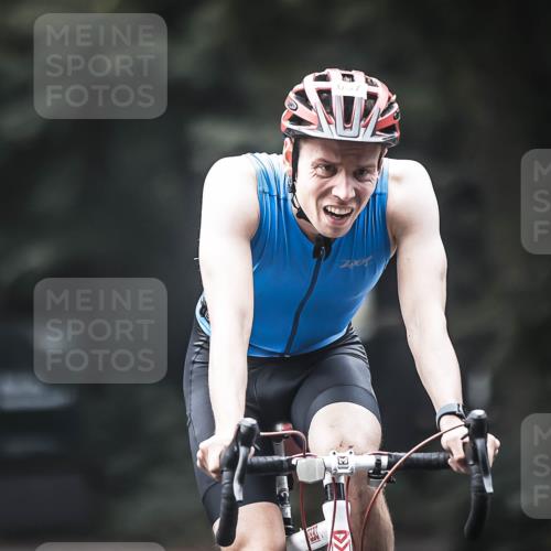 13.09.2026 - Stadtparktriathlon H.Heesch http://msf.ph/oto/10354362 13.09.2026 11:09:59 Radfahren 546, 637, 672 meine-sportfotos.de