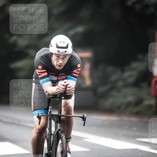 13.09.2026 - Stadtparktriathlon H.Heesch http://msf.ph/oto/10354373 13.09.2026 11:10:07 Radfahren 557, 679 meine-sportfotos.de