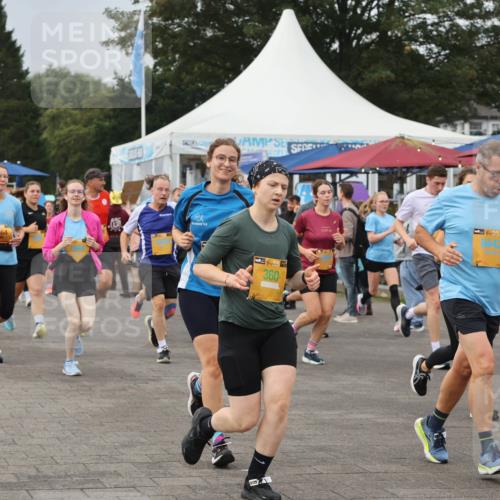 13.09.2026 - Kiel Lauf Andreas Tolksdorf http://msf.ph/oto/10354384 13.09.2026 09:57:45 Kiellinie 38, 12327, 5464, 360, 38, 8442 meine-sportfotos.de