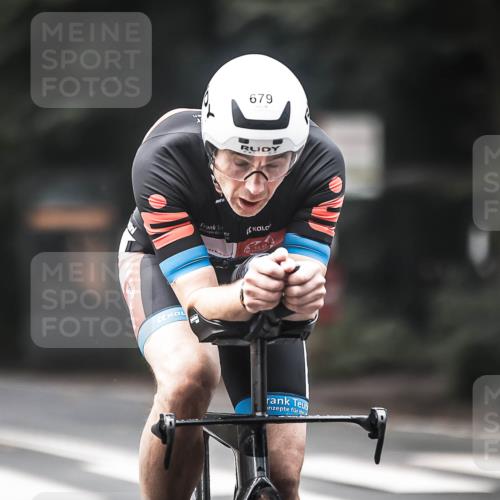 13.09.2026 - Stadtparktriathlon H.Heesch http://msf.ph/oto/10354386 13.09.2026 11:10:07 Radfahren 557, 679 meine-sportfotos.de