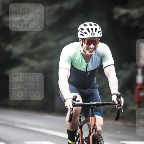 13.09.2026 - Stadtparktriathlon H.Heesch http://msf.ph/oto/10354407 13.09.2026 11:10:11 Radfahren 494, 557, 679 meine-sportfotos.de