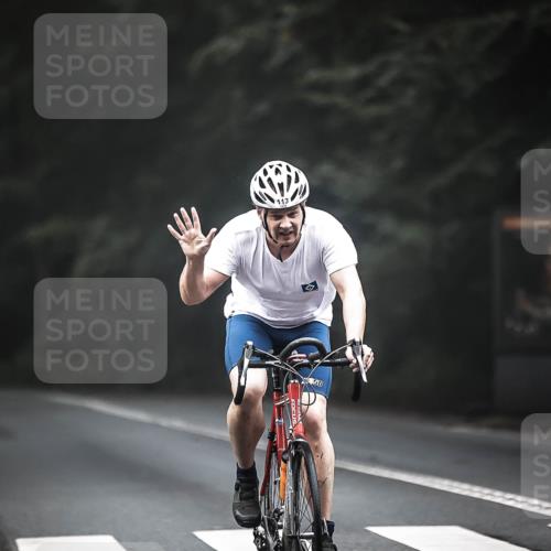 13.09.2026 - Stadtparktriathlon H.Heesch http://msf.ph/oto/10354410 13.09.2026 09:33:02 Radfahren 113, 126 meine-sportfotos.de