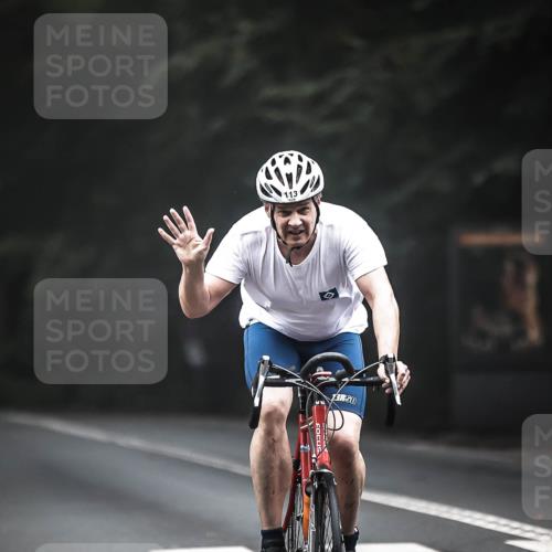 13.09.2026 - Stadtparktriathlon H.Heesch http://msf.ph/oto/10354420 13.09.2026 09:33:02 Radfahren 113, 126 meine-sportfotos.de