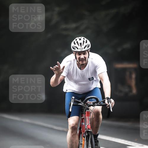 13.09.2026 - Stadtparktriathlon H.Heesch http://msf.ph/oto/10354423 13.09.2026 09:33:02 Radfahren 113, 126 meine-sportfotos.de