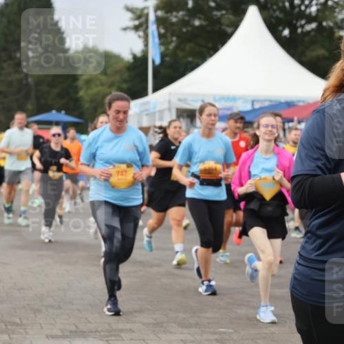13.09.2026 - Kiel Lauf Andreas Tolksdorf http://msf.ph/oto/10354424 13.09.2026 09:57:46 Kiellinie 1, 38, 734, 12327 meine-sportfotos.de