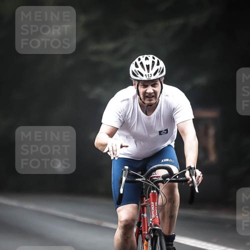 13.09.2026 - Stadtparktriathlon H.Heesch http://msf.ph/oto/10354428 13.09.2026 09:33:02 Radfahren 113, 126 meine-sportfotos.de