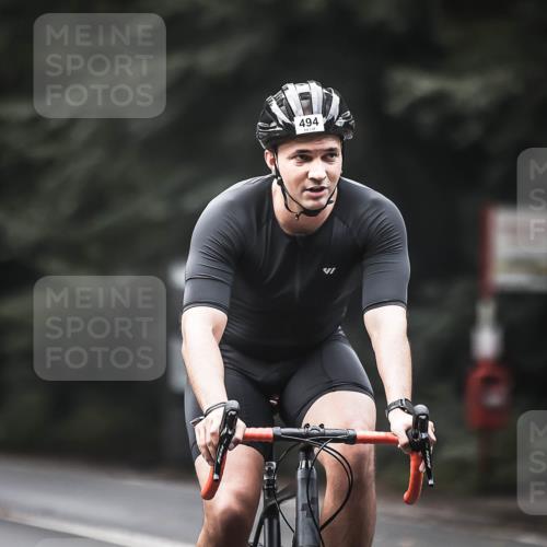 13.09.2026 - Stadtparktriathlon H.Heesch http://msf.ph/oto/10354434 13.09.2026 11:10:16 Radfahren 494, 557 meine-sportfotos.de
