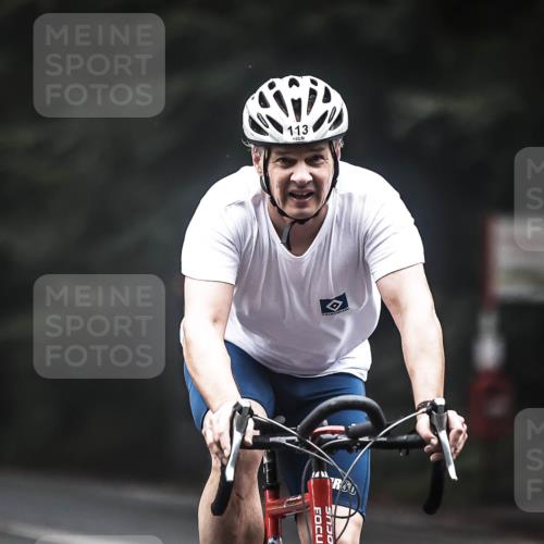 13.09.2026 - Stadtparktriathlon H.Heesch http://msf.ph/oto/10354439 13.09.2026 09:33:02 Radfahren 113, 126 meine-sportfotos.de