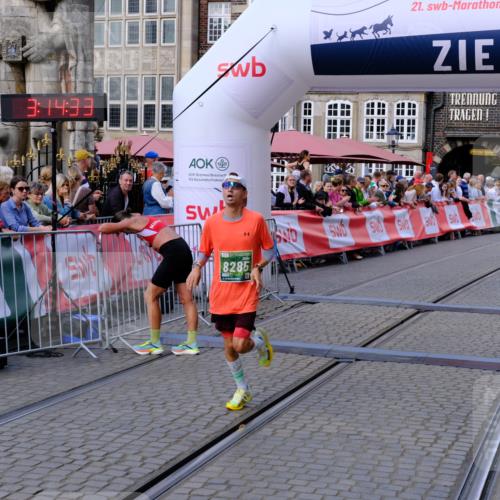 13.09.2026 - 21. swb-Marathon Bremen Tim E. http://msf.ph/oto/10354442 13.09.2026 12:45:22 Ziel 322, 814, 1187, 1544, 1840, 4474, 8285 meine-sportfotos.de