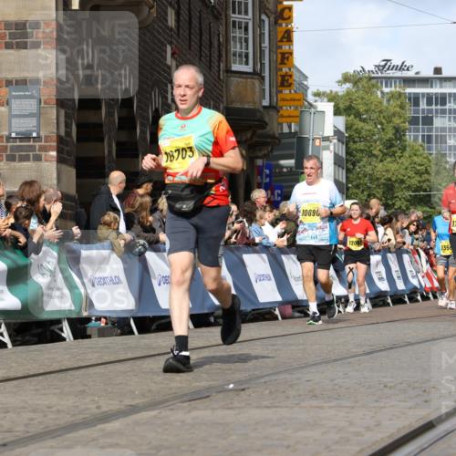 13.09.2026 - 21. swb-Marathon Bremen Strokosch-Dieckow http://msf.ph/oto/10354476 13.09.2026 10:56:02 Ziel 10203, 10243, 10297, 10374, 10379, 10423, 10529, 10550, 10788, 10809, 10881, 10952, 11377, 11510, 11557, 11748, 11862, 11975, 12030, 12108, 12125, 12143, 12150, 12188, 12348, 10246, 10365, 10443, 10699, 10949, 10957, 10960, 11219, 11280, 11570, 11693, 11782, 12452, 12476 meine-sportfotos.de