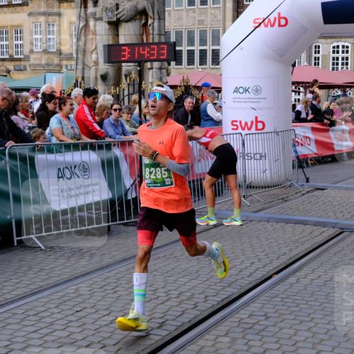 13.09.2026 - 21. swb-Marathon Bremen Tim E. http://msf.ph/oto/10354482 13.09.2026 12:45:22 Ziel 322, 814, 1187, 1544, 1840, 4474, 8285 meine-sportfotos.de