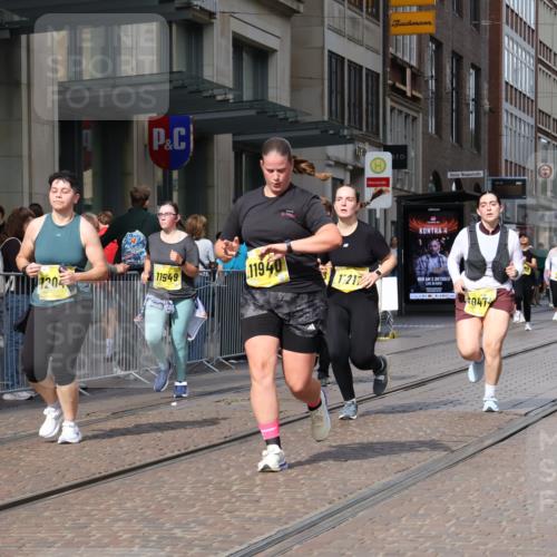 13.09.2026 - 21. swb-Marathon Bremen Strokosch-Dieckow http://msf.ph/oto/10354505 13.09.2026 11:15:50 Ziel 10474, 10665, 11026, 11081, 11139, 11181, 11200, 11217, 11264, 11385, 11448, 11549, 11573, 11613, 11768, 12046, 12151, 12306, 12539, 13508, 10572, 10900, 11307, 11504, 11778, 11897, 11940, 12137 meine-sportfotos.de