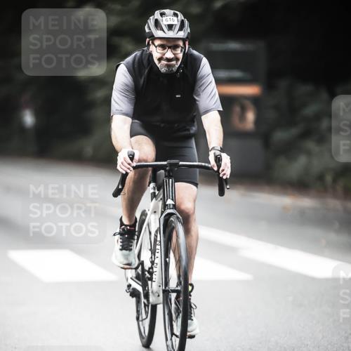 13.09.2026 - Stadtparktriathlon H.Heesch http://msf.ph/oto/10354512 13.09.2026 11:10:29 Radfahren 430, 524, 572, 610, 690, 706, 1799 meine-sportfotos.de