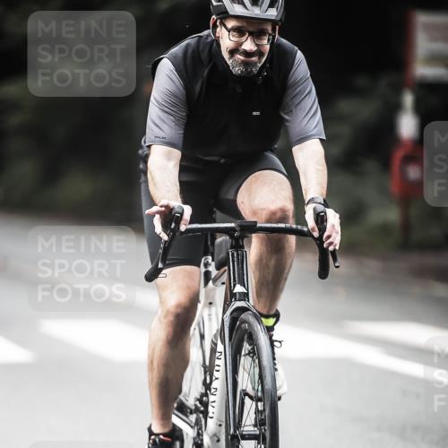 13.09.2026 - Stadtparktriathlon H.Heesch http://msf.ph/oto/10354527 13.09.2026 11:10:29 Radfahren 430, 524, 572, 610, 690, 706, 1799 meine-sportfotos.de