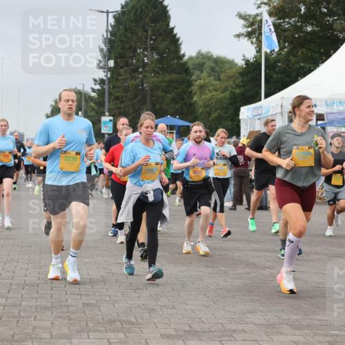 13.09.2026 - Kiel Lauf Andreas Tolksdorf http://msf.ph/oto/10354531 13.09.2026 09:57:49 Kiellinie 9458, 39, 2239, 36, 2825, 39 meine-sportfotos.de