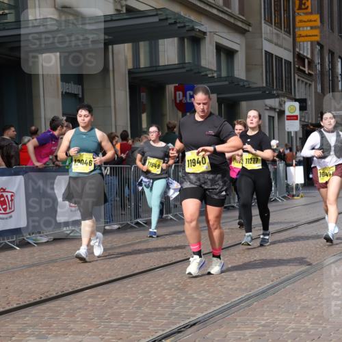 13.09.2026 - 21. swb-Marathon Bremen Strokosch-Dieckow http://msf.ph/oto/10354545 13.09.2026 11:15:50 Ziel 10474, 10665, 11026, 11081, 11139, 11181, 11200, 11217, 11264, 11385, 11448, 11549, 11573, 11613, 11768, 12046, 12151, 12306, 12539, 13508, 10572, 10900, 11307, 11504, 11778, 11897, 11940, 12137 meine-sportfotos.de