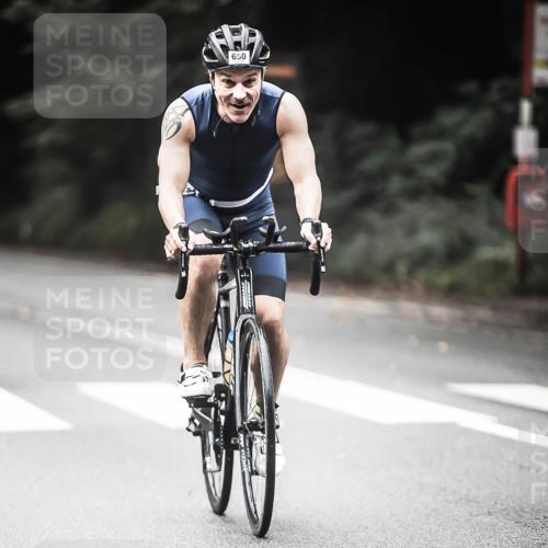 13.09.2026 - Stadtparktriathlon H.Heesch http://msf.ph/oto/10354551 13.09.2026 11:10:31 Radfahren 473, 520, 524, 610, 690, 1799 meine-sportfotos.de