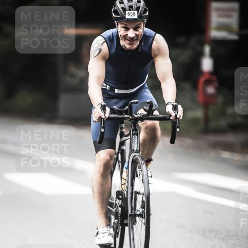 13.09.2026 - Stadtparktriathlon H.Heesch http://msf.ph/oto/10354559 13.09.2026 11:10:31 Radfahren 473, 520, 524, 610, 690, 1799 meine-sportfotos.de
