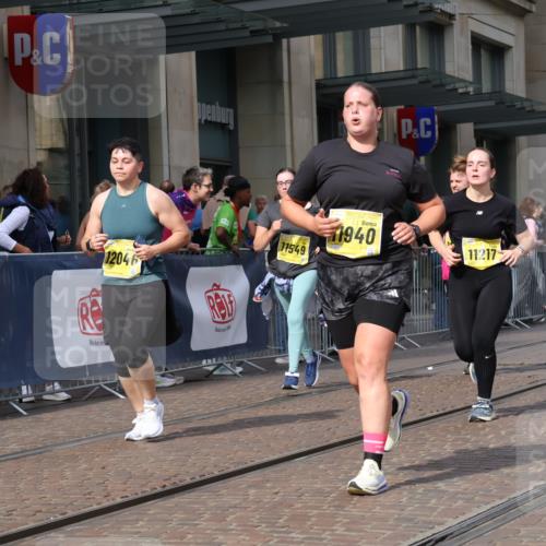 13.09.2026 - 21. swb-Marathon Bremen Strokosch-Dieckow http://msf.ph/oto/10354564 13.09.2026 11:15:51 Ziel 10474, 10665, 11026, 11081, 11139, 11181, 11200, 11217, 11264, 11385, 11448, 11549, 11573, 11613, 11768, 12046, 12151, 12306, 12539, 13508, 10572, 10900, 11307, 11504, 11778, 11897, 11940, 12137 meine-sportfotos.de