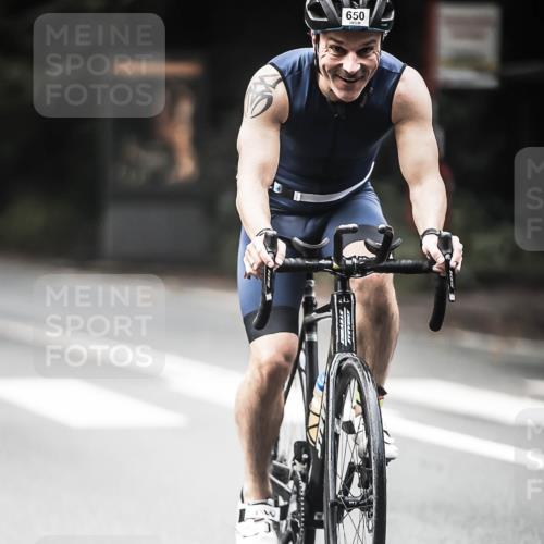 13.09.2026 - Stadtparktriathlon H.Heesch http://msf.ph/oto/10354565 13.09.2026 11:10:31 Radfahren 473, 520, 524, 610, 690, 1799 meine-sportfotos.de