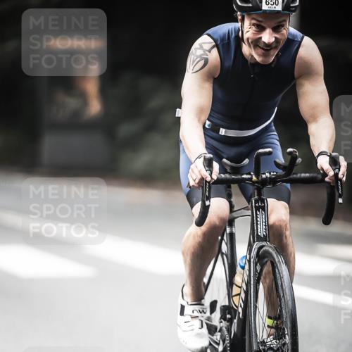 13.09.2026 - Stadtparktriathlon H.Heesch http://msf.ph/oto/10354571 13.09.2026 11:10:31 Radfahren 473, 520, 524, 610, 690, 1799 meine-sportfotos.de
