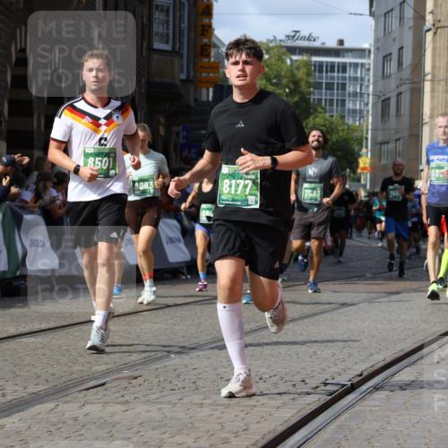 13.09.2026 - 21. swb-Marathon Bremen Strokosch-Dieckow http://msf.ph/oto/10354576 13.09.2026 13:33:27 Ziel 1532, 2283, 2393, 2440, 2818, 2959, 3167, 3404, 3710, 3773, 4194, 4260, 4408, 4659, 5090, 5191, 5324, 5395, 5410, 5706, 5749, 5790, 5981, 6941, 7467, 7756, 7788, 7830, 8061, 9269, 9292, 9406, 9745, 9829, 13019, 13028, 13039, 13092, 13093, 13101, 13146, 930, 2405, 2872, 2960, 3201, 3562, 3761, 4490, 6256, 6538, 6808, 6844, 6882, 7523, 7633, 7652, 7863, 8093, 8501, 8691, 9390, 9508, 10114, 13078 meine-sportfotos.de