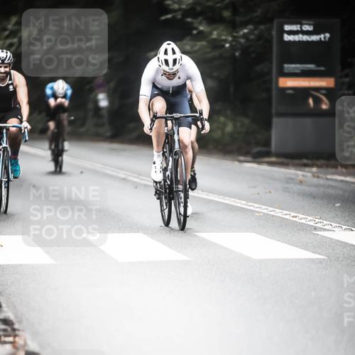 13.09.2026 - Stadtparktriathlon H.Heesch http://msf.ph/oto/10354615 13.09.2026 11:10:36 Radfahren 473, 520, 524, 578, 594, 690, 691, 1799 meine-sportfotos.de