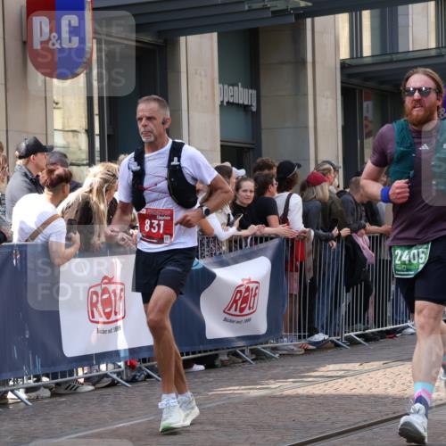13.09.2026 - 21. swb-Marathon Bremen Strokosch-Dieckow http://msf.ph/oto/10354619 13.09.2026 13:33:25 Ziel 930, 2405, 2727, 2872, 2960, 3201, 3562, 3761, 4490, 4554, 4658, 4874, 5063, 5156, 5513, 5587, 6256, 6508, 6538, 6808, 6844, 6882, 7126, 7354, 7523, 7633, 7652, 7832, 7863, 8093, 8512, 8691, 9068, 9128, 9342, 9344, 9390, 9508, 9883, 10114, 13078, 831, 1124, 2283, 2393, 2440, 2818, 2959, 2980, 3710, 4052, 4219, 4243, 4260, 4408, 4492, 4536, 4543, 4565, 5040, 5191, 5324, 5560, 5660, 5726, 5861, 5862, 5914, 6421, 6597, 6777, 6915, 6997, 7145 meine-sportfotos.de