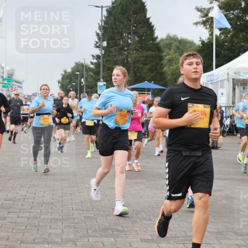 13.09.2026 - Kiel Lauf Andreas Tolksdorf http://msf.ph/oto/10354639 13.09.2026 09:57:52 Kiellinie 5636, 9458, 8996, 39, 246 meine-sportfotos.de