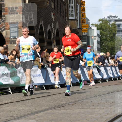13.09.2026 - 21. swb-Marathon Bremen Strokosch-Dieckow http://msf.ph/oto/10354647 13.09.2026 10:56:05 Ziel 10243, 10297, 10374, 10379, 10423, 10529, 10550, 10703, 10809, 10881, 10952, 11377, 11510, 11557, 11862, 12108, 12125, 12143, 12150, 12188, 10184, 10211, 10246, 10322, 10365, 10443, 10670, 10699, 10949, 10957, 10960, 11219, 11280, 11570, 11693, 11782, 12452, 12476 meine-sportfotos.de