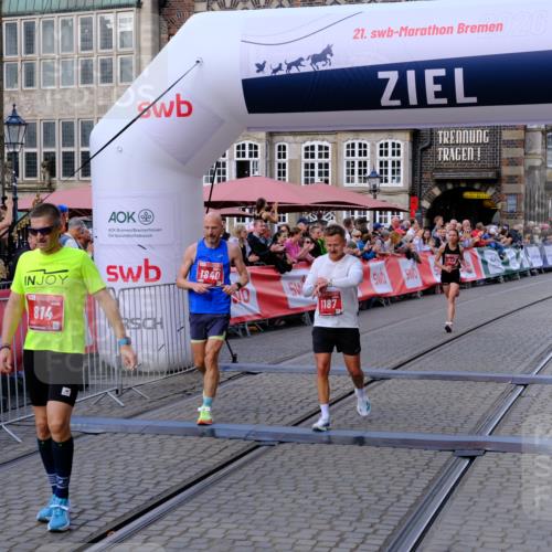 13.09.2026 - 21. swb-Marathon Bremen Tim E. http://msf.ph/oto/10354662 13.09.2026 12:45:50 Ziel 2032 meine-sportfotos.de