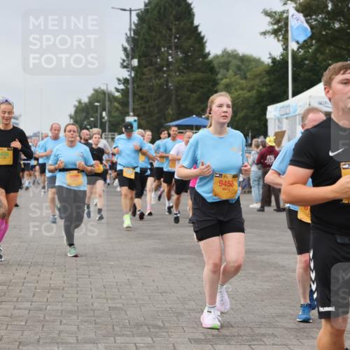 13.09.2026 - Kiel Lauf Andreas Tolksdorf http://msf.ph/oto/10354676 13.09.2026 09:57:53 Kiellinie 5636, 8996, 9458, 38, 946 meine-sportfotos.de