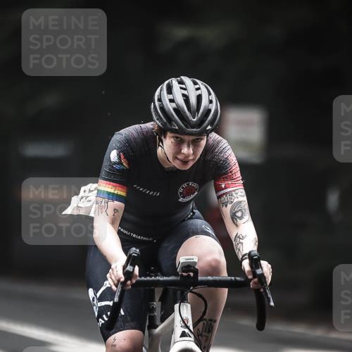 13.09.2026 - Stadtparktriathlon H.Heesch http://msf.ph/oto/10354721 13.09.2026 09:35:18 Radfahren 160, 208, 209 meine-sportfotos.de