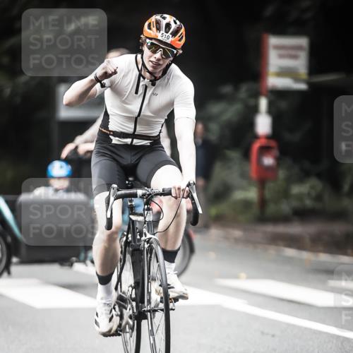 13.09.2026 - Stadtparktriathlon H.Heesch http://msf.ph/oto/10354740 13.09.2026 11:10:49 Radfahren 510, 683 meine-sportfotos.de