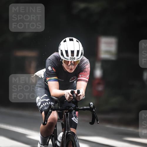 13.09.2026 - Stadtparktriathlon H.Heesch http://msf.ph/oto/10354743 13.09.2026 09:35:21 Radfahren 160, 208, 209 meine-sportfotos.de