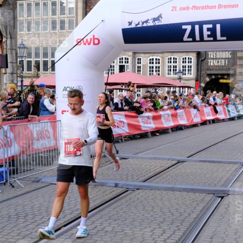 13.09.2026 - 21. swb-Marathon Bremen Tim E. http://msf.ph/oto/10354745 13.09.2026 12:45:53 Ziel 2032 meine-sportfotos.de