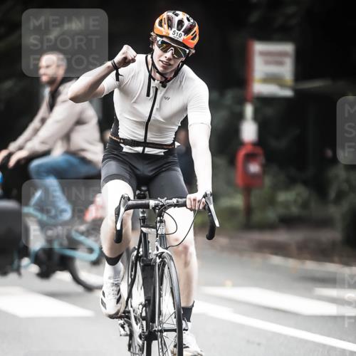 13.09.2026 - Stadtparktriathlon H.Heesch http://msf.ph/oto/10354746 13.09.2026 11:10:50 Radfahren 510, 683 meine-sportfotos.de