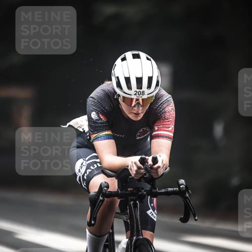 13.09.2026 - Stadtparktriathlon H.Heesch http://msf.ph/oto/10354749 13.09.2026 09:35:21 Radfahren 160, 208, 209 meine-sportfotos.de