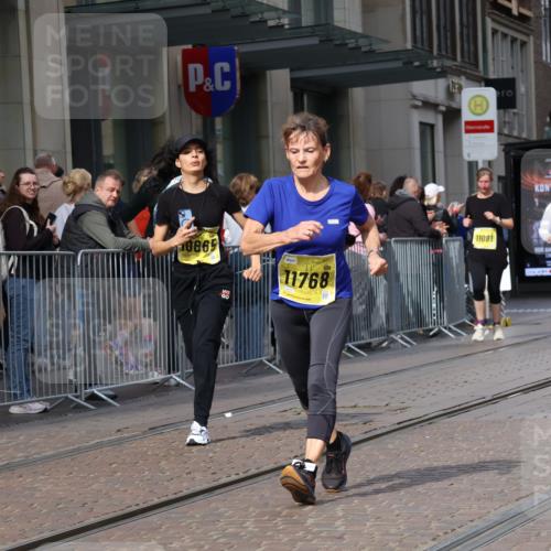 13.09.2026 - 21. swb-Marathon Bremen Strokosch-Dieckow http://msf.ph/oto/10354762 13.09.2026 11:15:55 Ziel 10242, 10665, 11026, 11081, 11139, 11181, 11200, 11264, 11385, 11448, 11573, 11613, 11768, 12057, 12151, 12306, 12539, 13508, 10474, 10572, 10900, 11217, 11307, 11549, 11613, 11778, 11897, 11940, 12046, 12137 meine-sportfotos.de