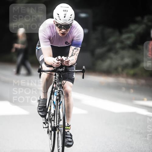 13.09.2026 - Stadtparktriathlon H.Heesch http://msf.ph/oto/10354797 13.09.2026 11:10:55 Radfahren 510, 591, 683 meine-sportfotos.de